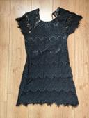 Robe noir dentelle