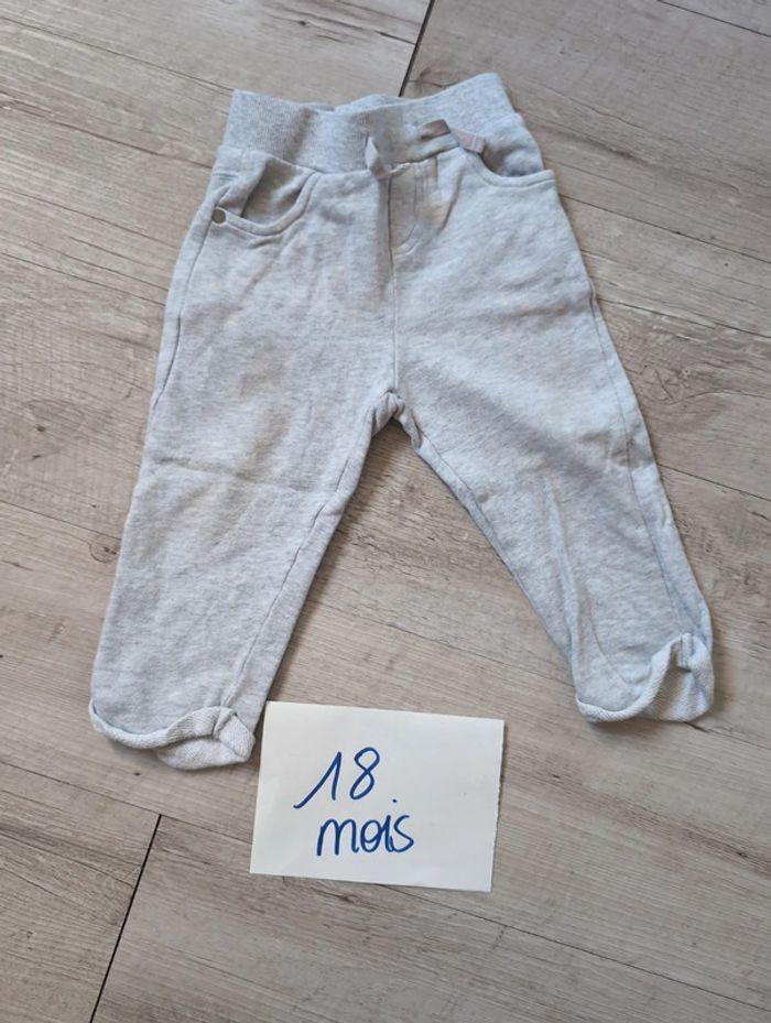 Lot 5 pantalons 18 mois - photo numéro 2