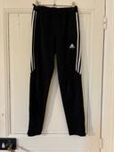 Jogging adidas