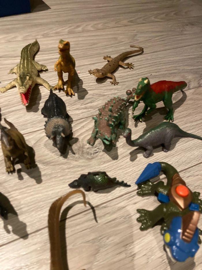 Lot de dinosaures - photo numéro 4