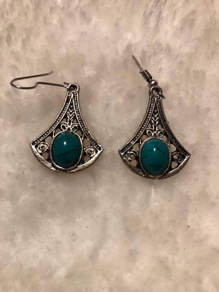 Différentes boucles turquoises - photo numéro 4