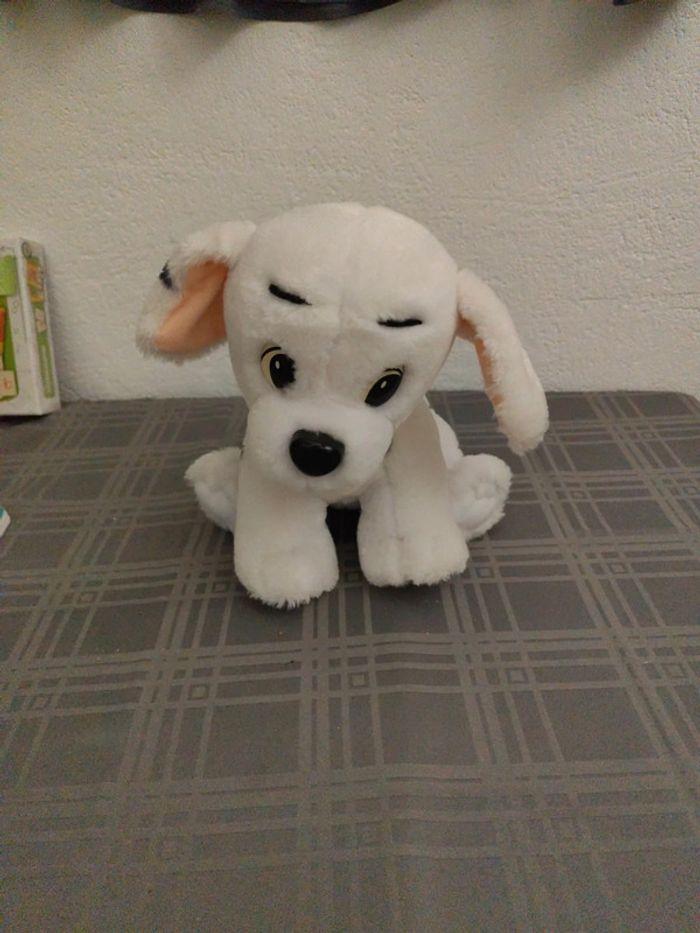 Chien blanc en peluche - photo numéro 1