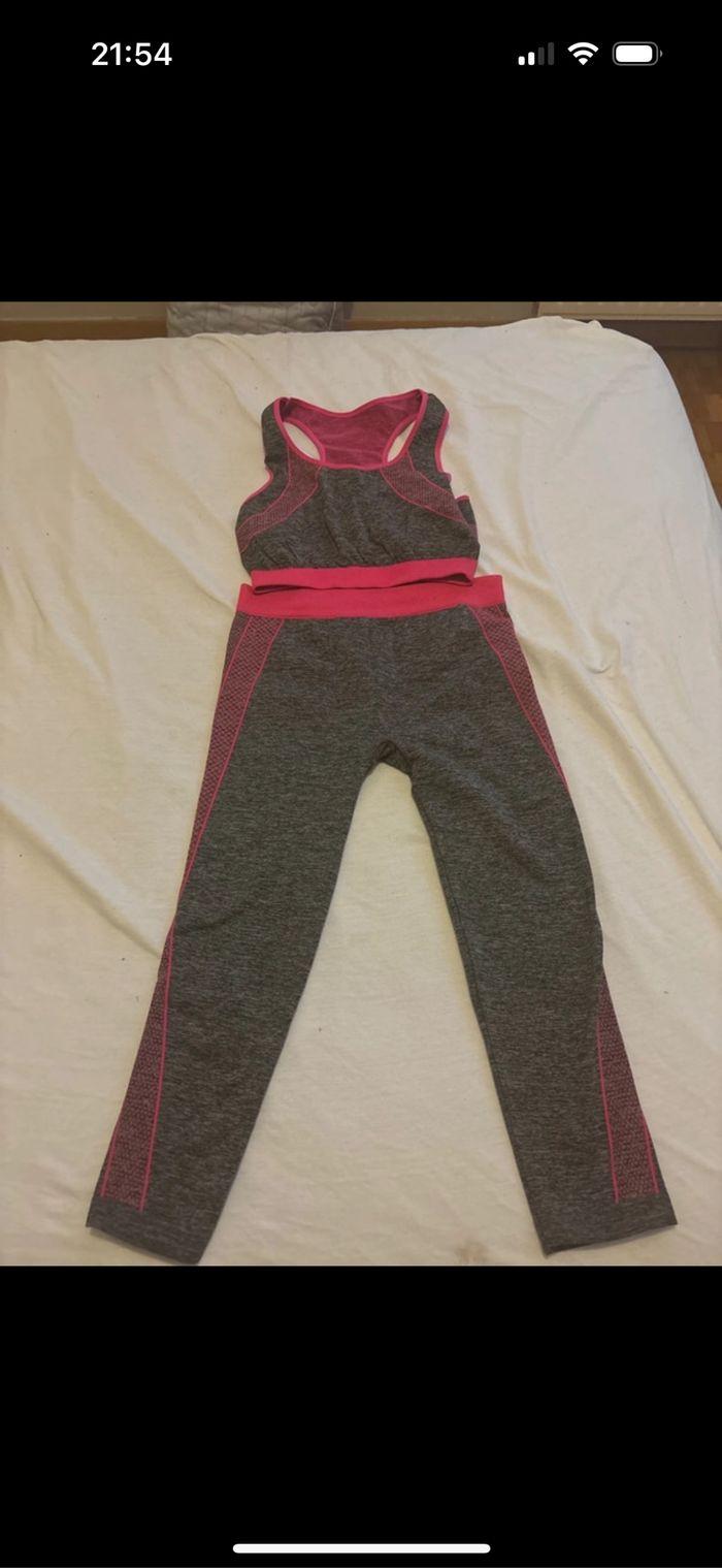 Ensemble sport femme