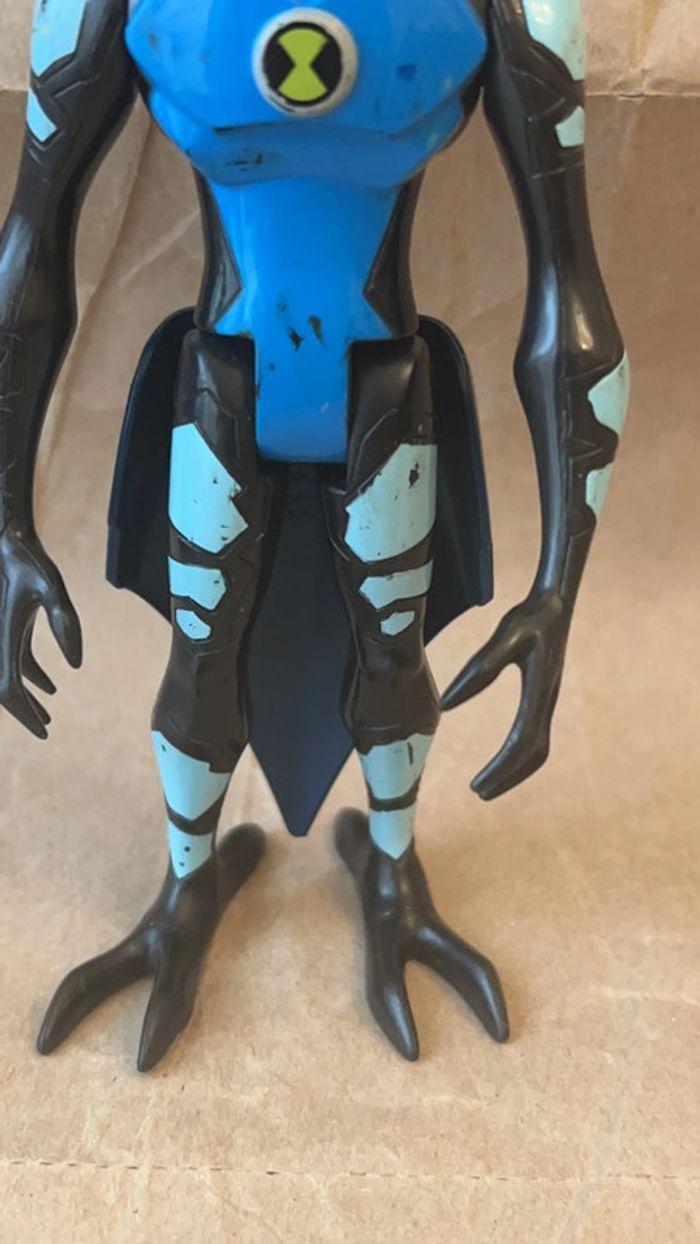 Bandai 2008 - Ben 10 - grand figurine Big Chill 15cm - photo numéro 3