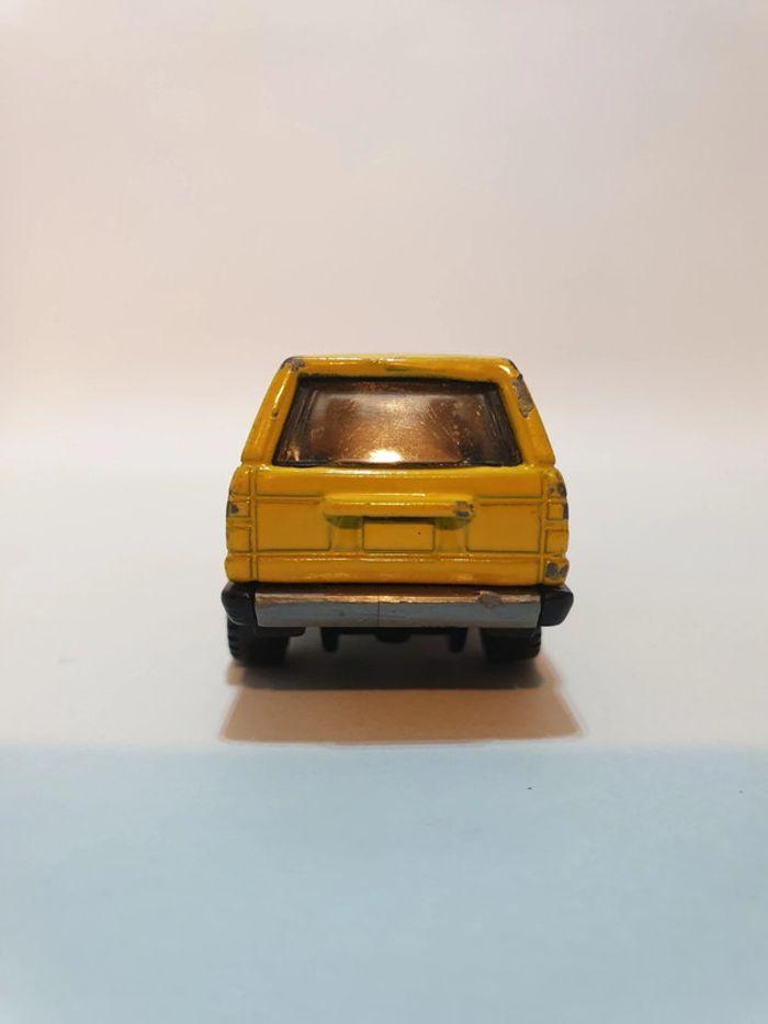 Matchbox 2013 Toyota 4Runner 1985 jaune MBX Park - 1/64 - photo numéro 8