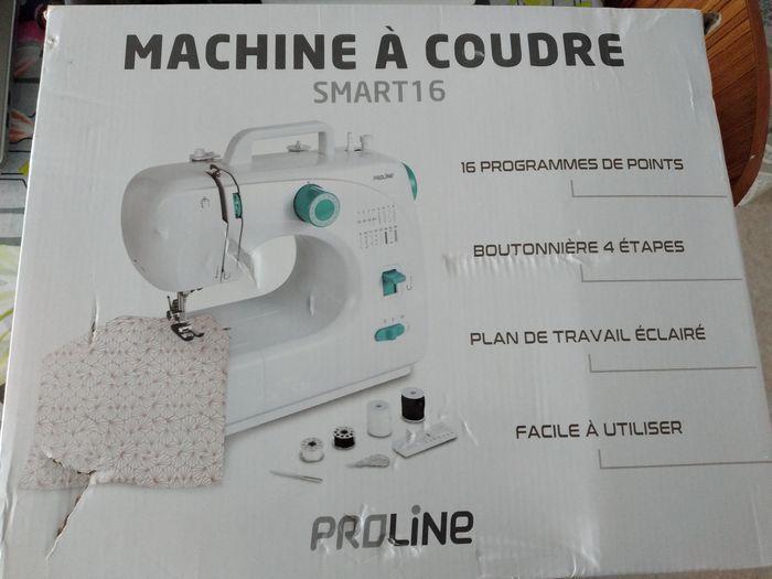 Machine a coudre - photo numéro 1