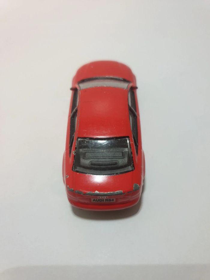 RealToy Audi RS4 Rouge à l'échelle 1/59 - photo numéro 9