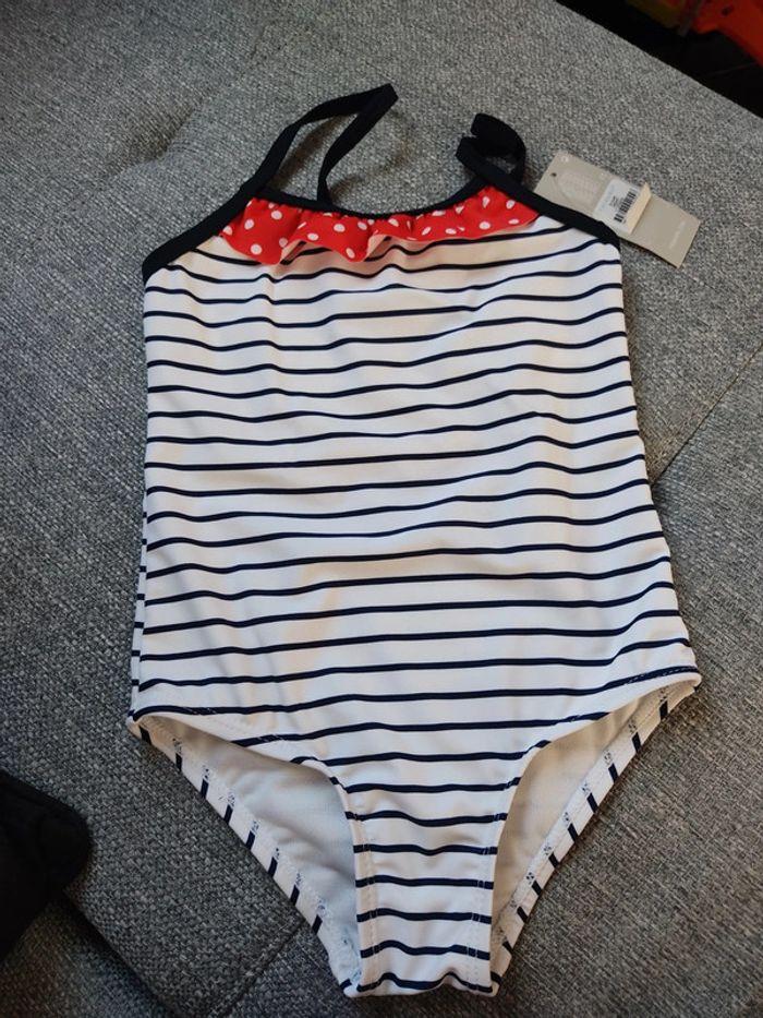 Maillot de bain taille 24-36 mois - photo numéro 1