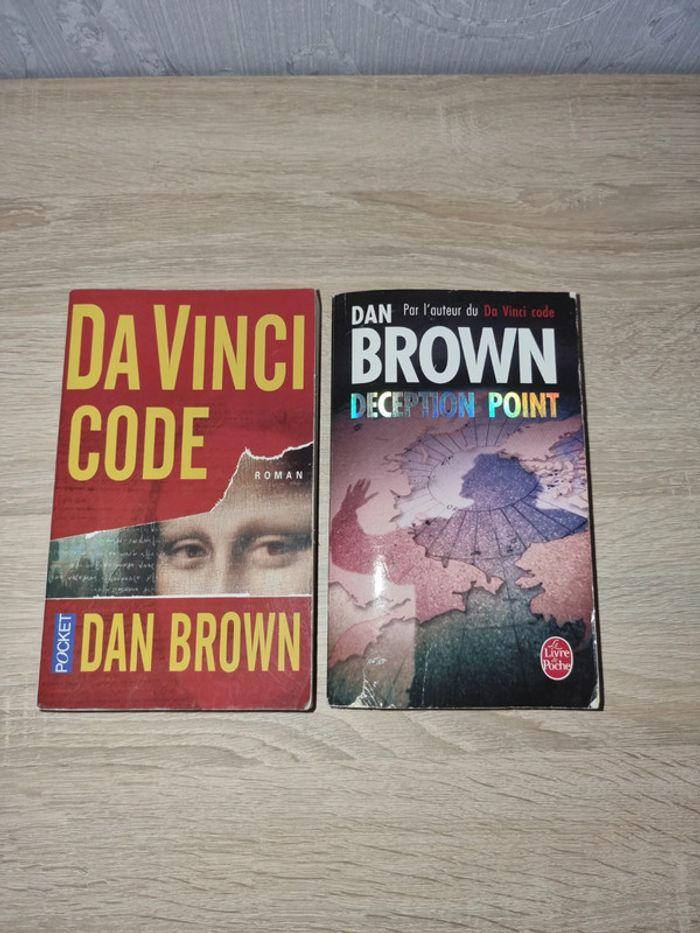 lot 2 livres Dan Brown déception point et da vinci code - photo numéro 1