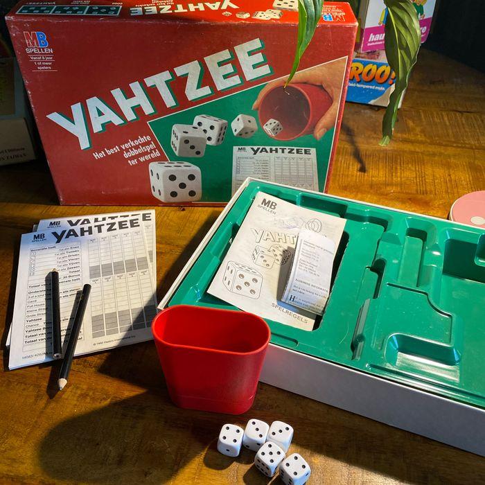 Jeu de société yahtzee - photo numéro 1