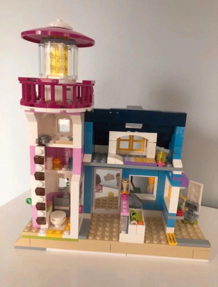 Lego Friends 41094 Le phare d’hearthlake city - photo numéro 3