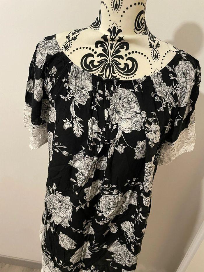 Robe de plage noir et blanc à fleurs dentelle bas et bras best live taille 40 - photo numéro 2