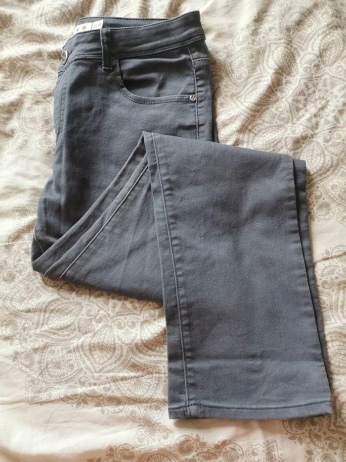 Pantalon gris - photo numéro 1