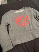 Pull gris et rose