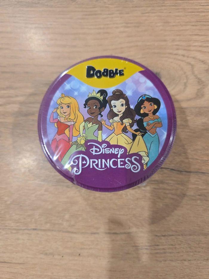 Dobble princesse Disney neuf - photo numéro 1