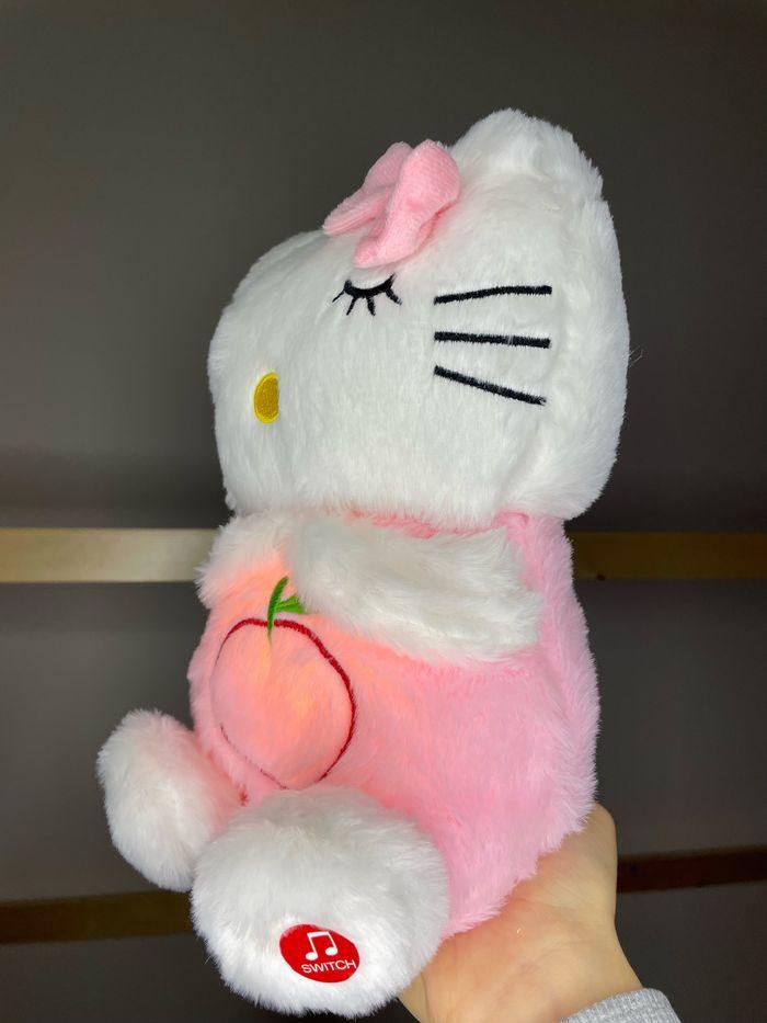 Peluche lumineuse respirante Hello Kitty - photo numéro 8