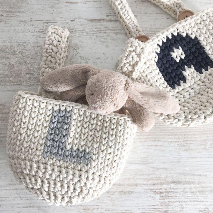 Panier rangement accroché au lit de bébé - photo numéro 7