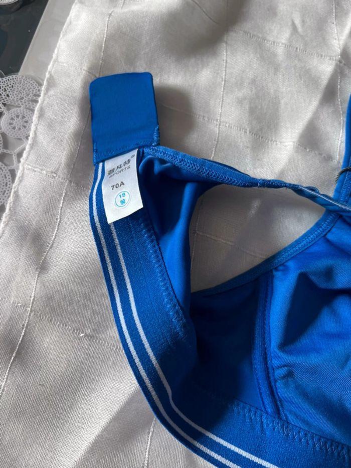 Brassière de sport taille 70A bleu et blanche marque Yvette - photo numéro 4