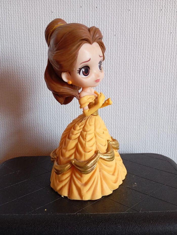 Figurine Belle en robe de bal Disney - photo numéro 4