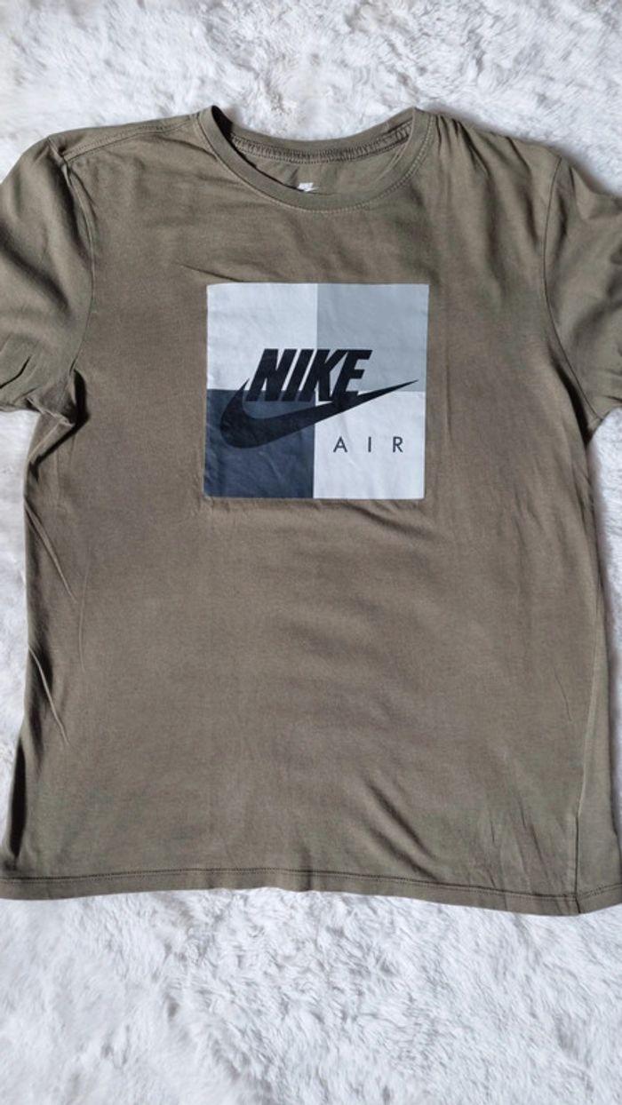 T shirt Nike Air vert kaki - photo numéro 2