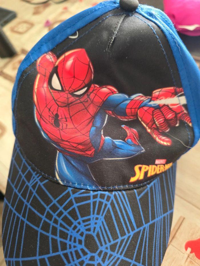 Casquette spiderman - photo numéro 2