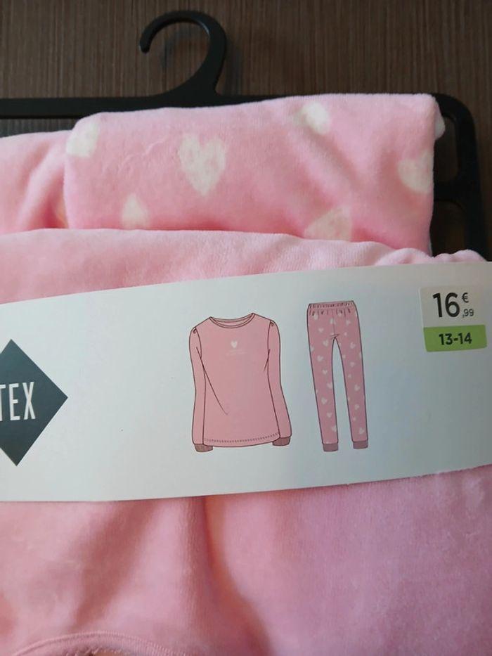 Pyjamas en velours fille rose 13/14 ans - photo numéro 2