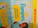 Deux cartons de couches Pampers premium protection taille 6,maxi pack