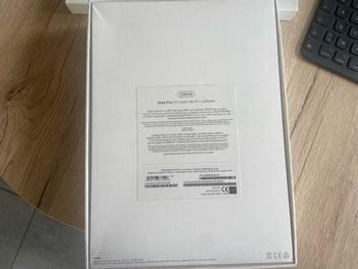 iPad Pro 11 (2018) 256 GB + IPad Pro Smart Keyboard Folio - photo numéro 4