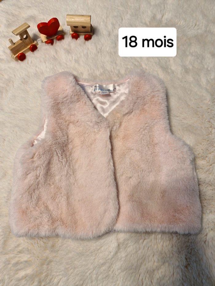 Petit gilet sans manches - photo numéro 1