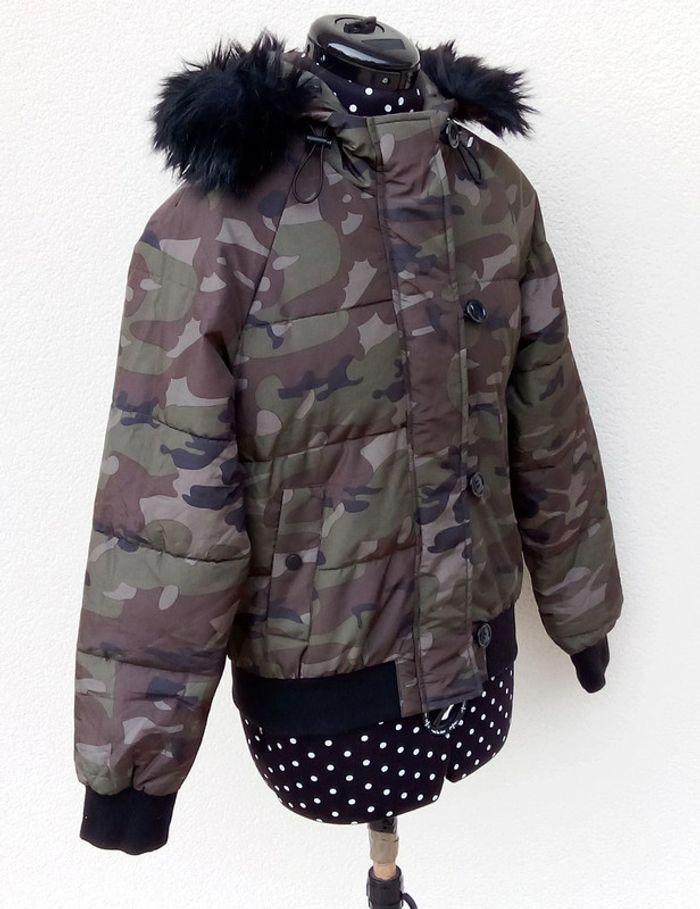 Doudoune à capuche Jennyfer style bombers imprimé militaire taille S - photo numéro 2