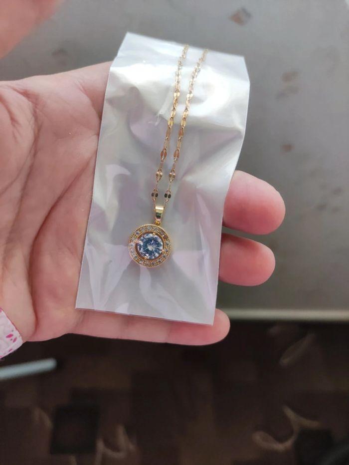 Collier avec pendentif rond en cristal zircon femme - photo numéro 3