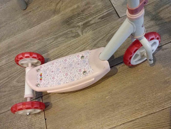 Trotinette trois roues avec porte bébé Smoby - photo numéro 2