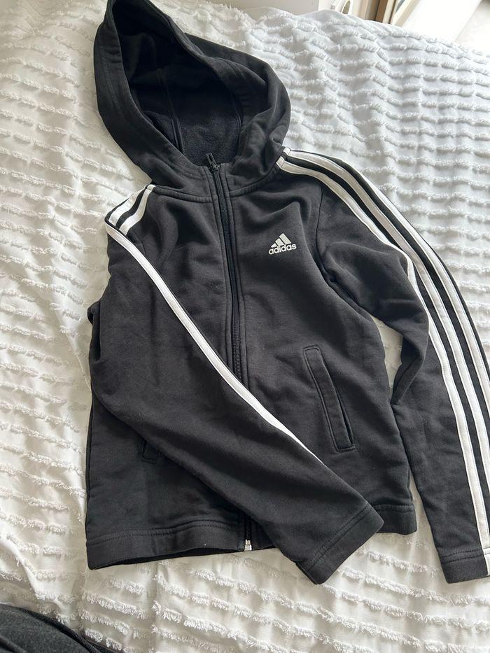 Pull à zip adidas taille 10 ans - photo numéro 1