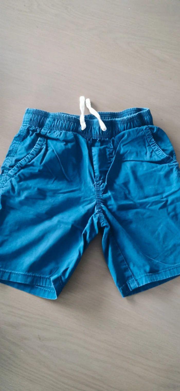 Short Kiabi 5ans bleu - photo numéro 1