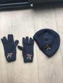 Gants et bonnet assortis