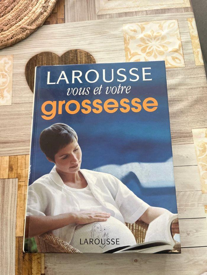 Livre « Larousse vous et votre grossesse » - photo numéro 1