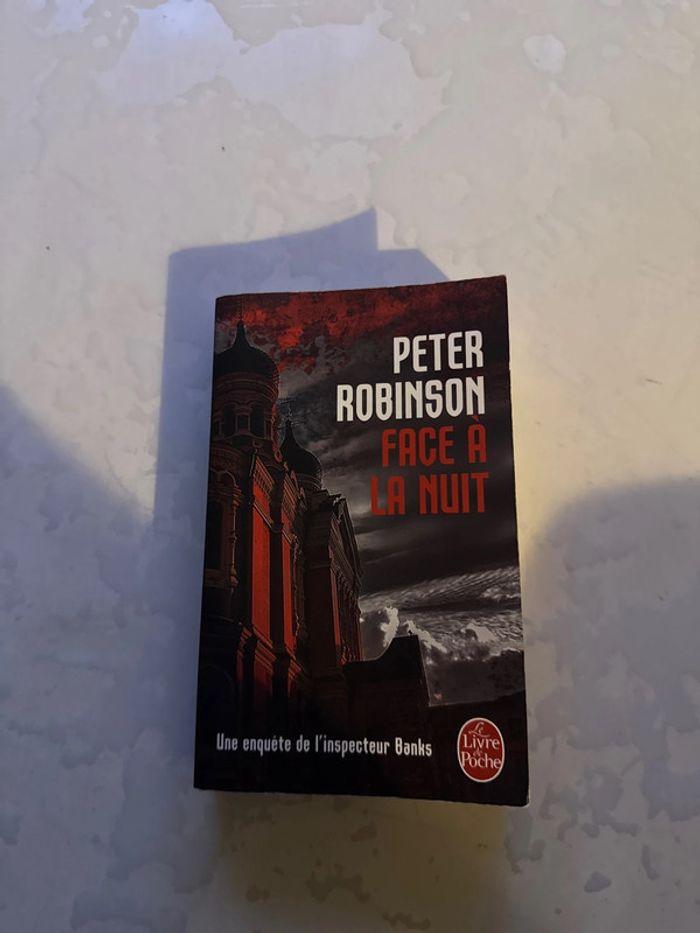 Livre Peter Robinson - face a la nuit - photo numéro 1