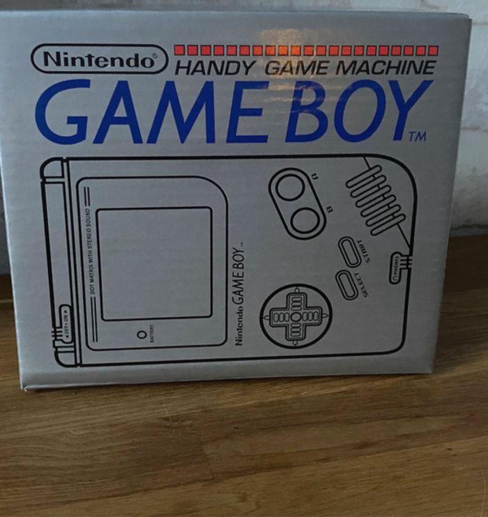 Boite vide game boy - photo numéro 1