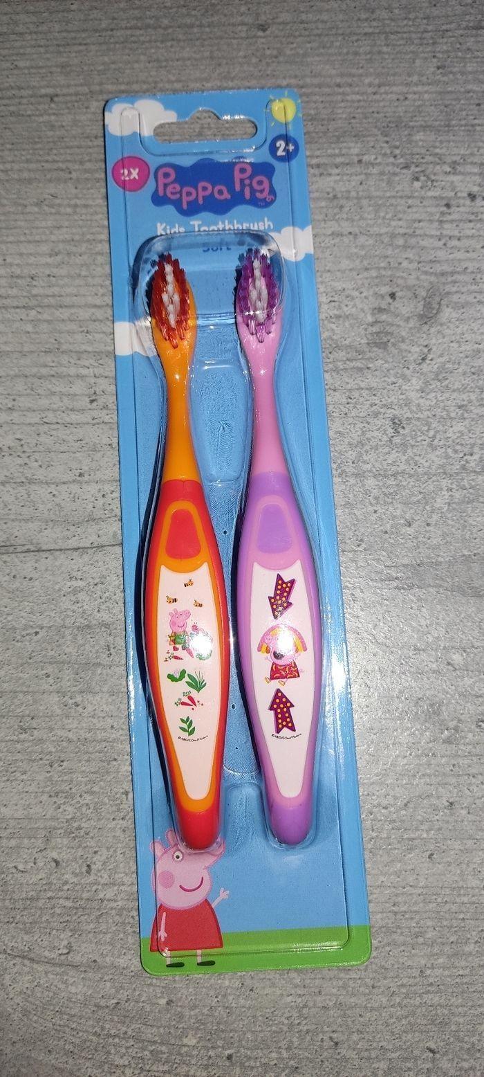 Lot de deux brosses à dents Peppa pig