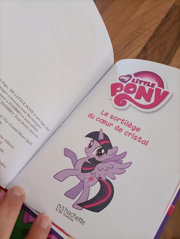 Lot 4 livres My Little Pony tome 1,2,3,5 +1 petit cadeau - photo numéro 9