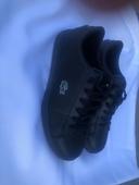 Baskets Lacoste noir taille 38