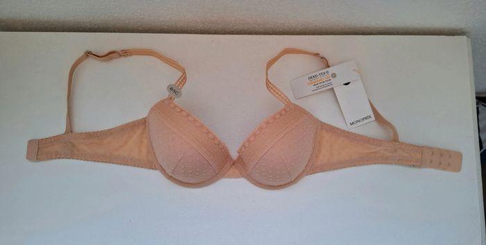 Neuf étiquette soutien gorge 85 C Monoprix coques fines couleur chair, rose nude - photo numéro 1