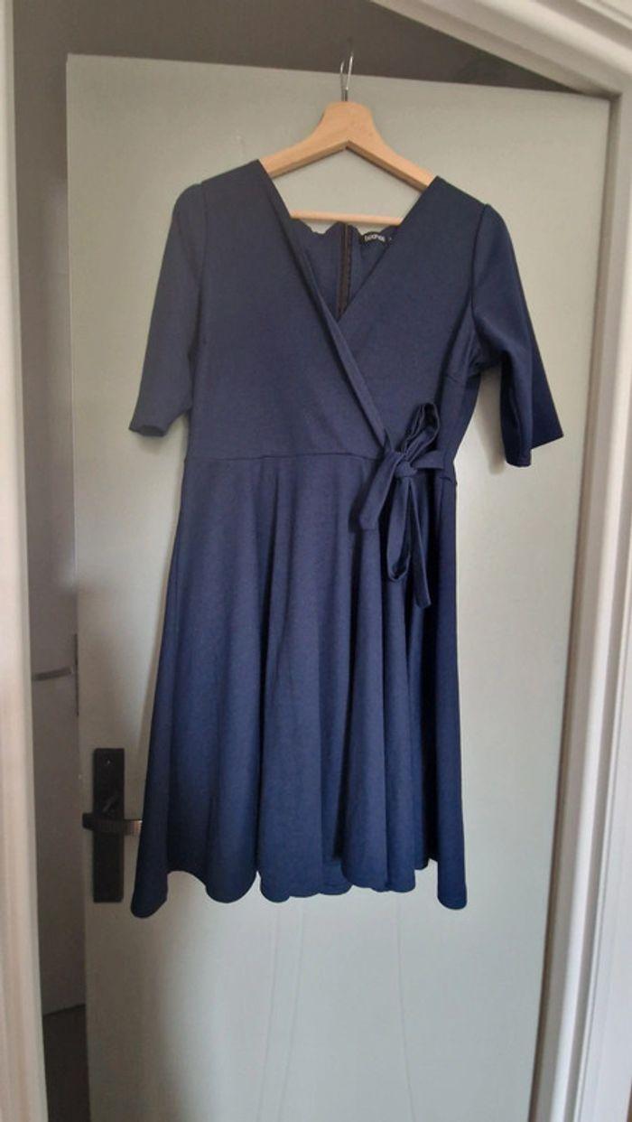 Robe bleue marine - photo numéro 1