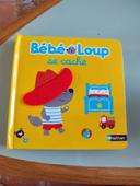 Livre Bébé loup se cache