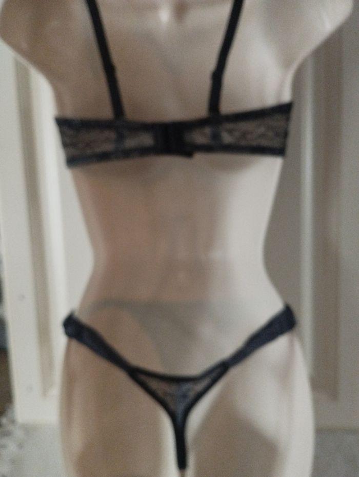 Ensemble lingerie femme neuf 90C et 38 pour le string - photo numéro 6