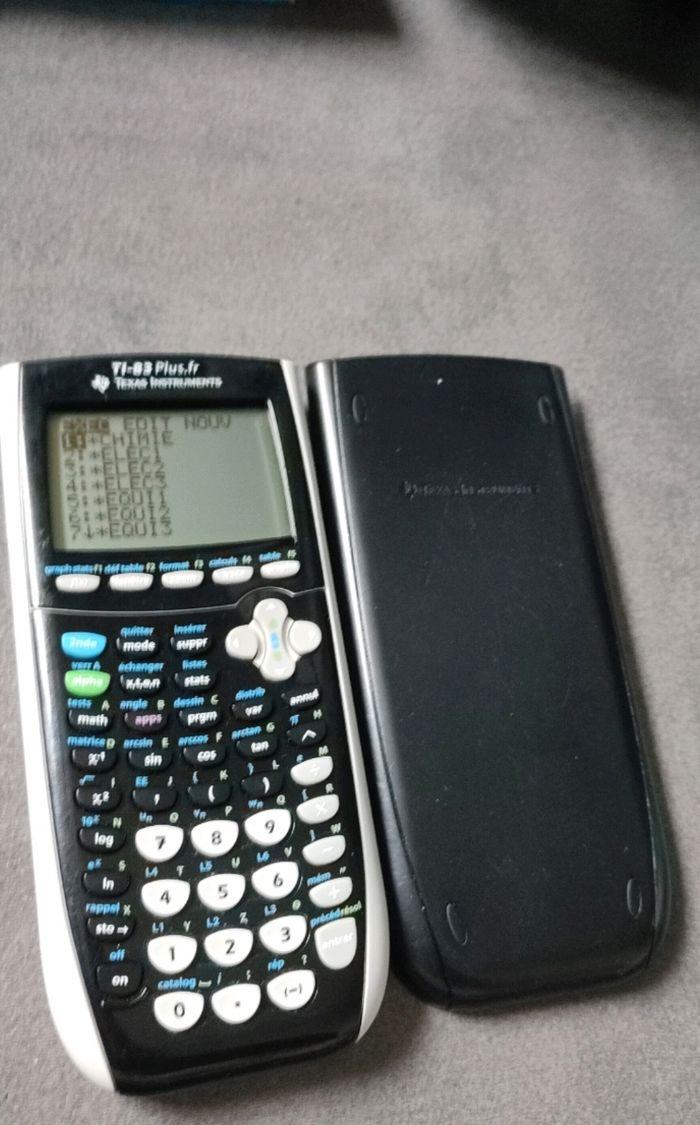 TEXAS INSTRUMENTS Ti 83 plus.fr - photo numéro 1