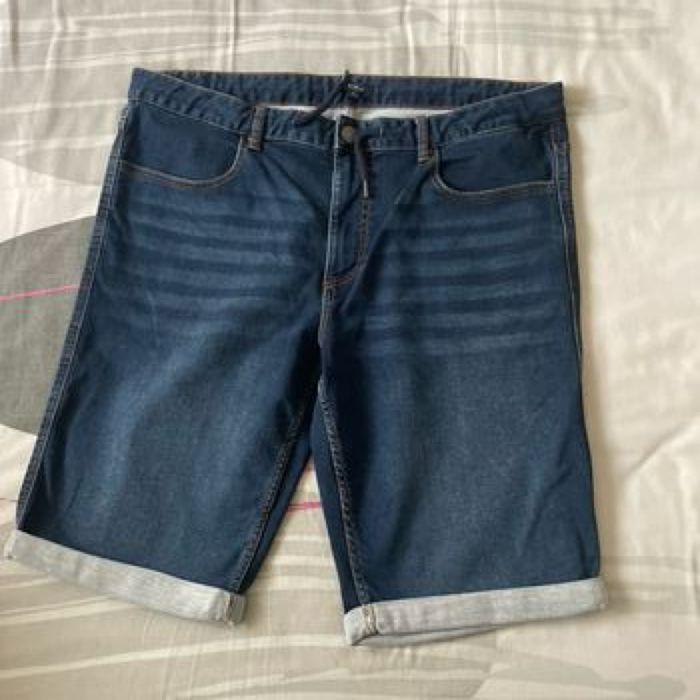 Jeans short - photo numéro 1