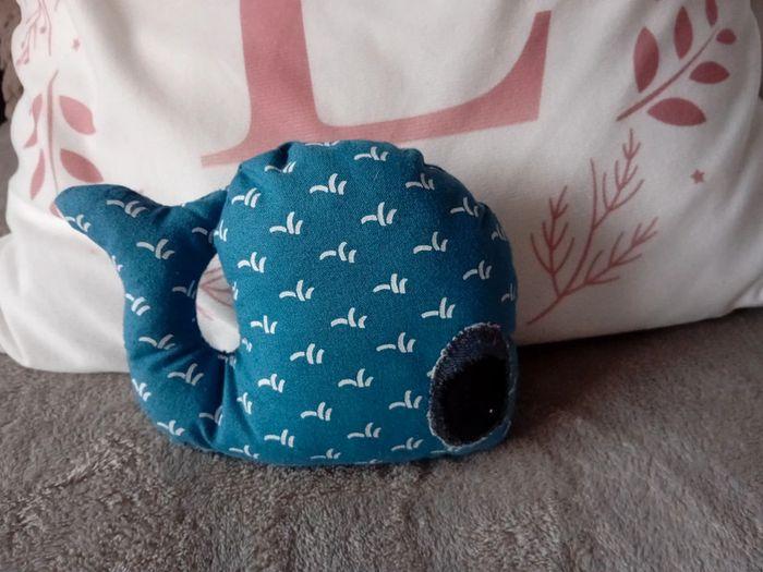 Petit doudou baleine 15cmX13cm - photo numéro 1