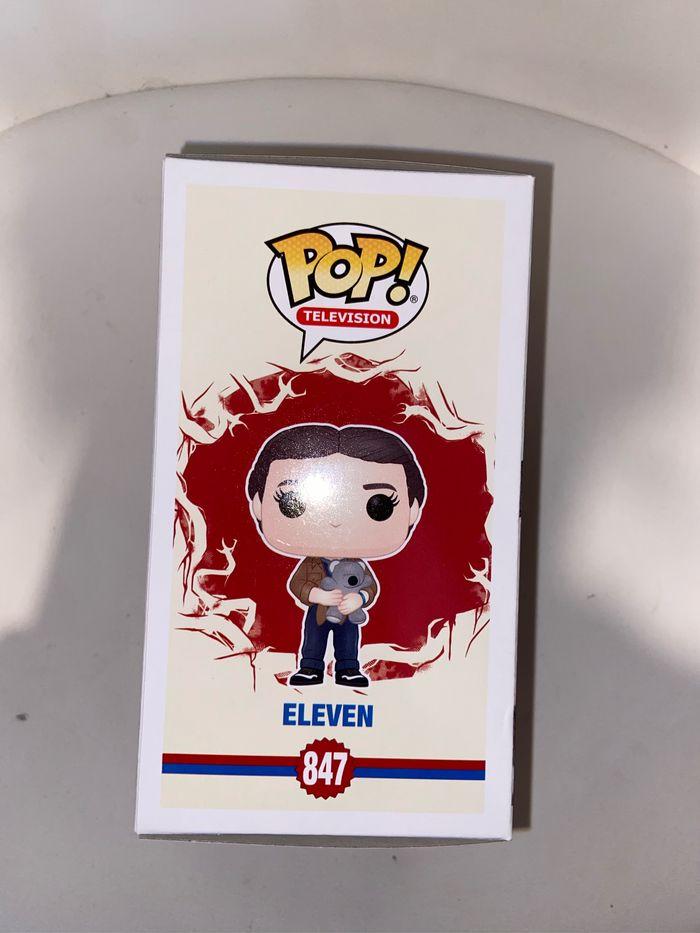 Funko pop stranger things eleven with bear 847 - photo numéro 2