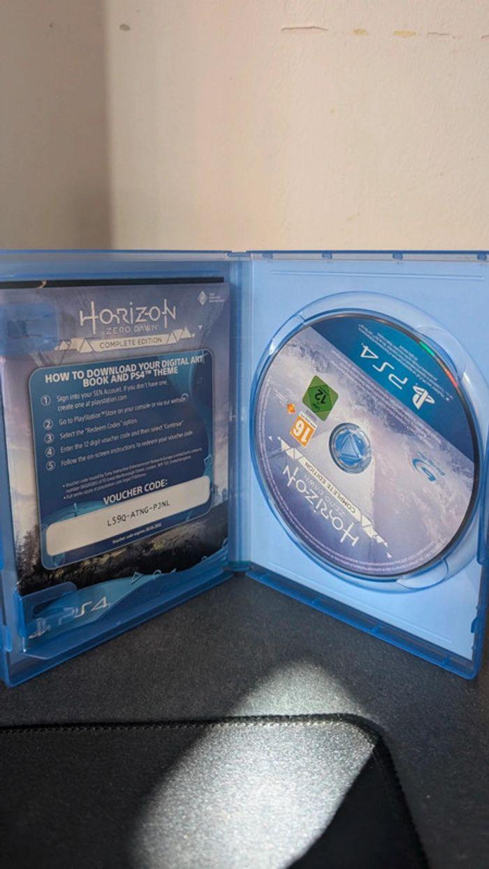 Vends jeu Horizon Zero Dawn: Complete Edition pour PlayStation 4. - photo numéro 3